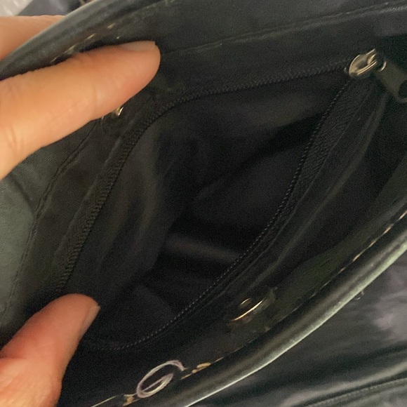 Small Black and tan purse - Picture 16 of 17